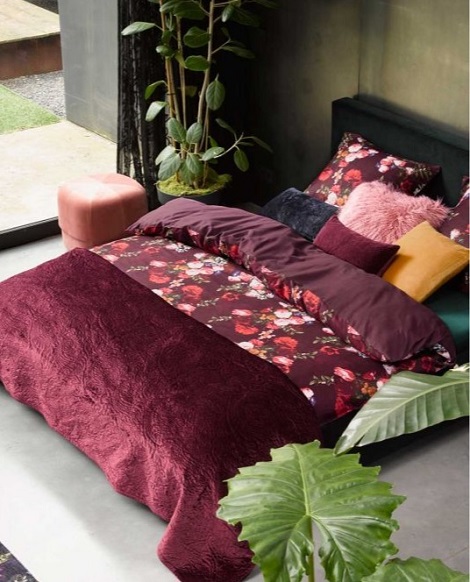 Sprei rood Burgundy, paisley motief, groot 270x265 cm, Essenza , Roeby kopen